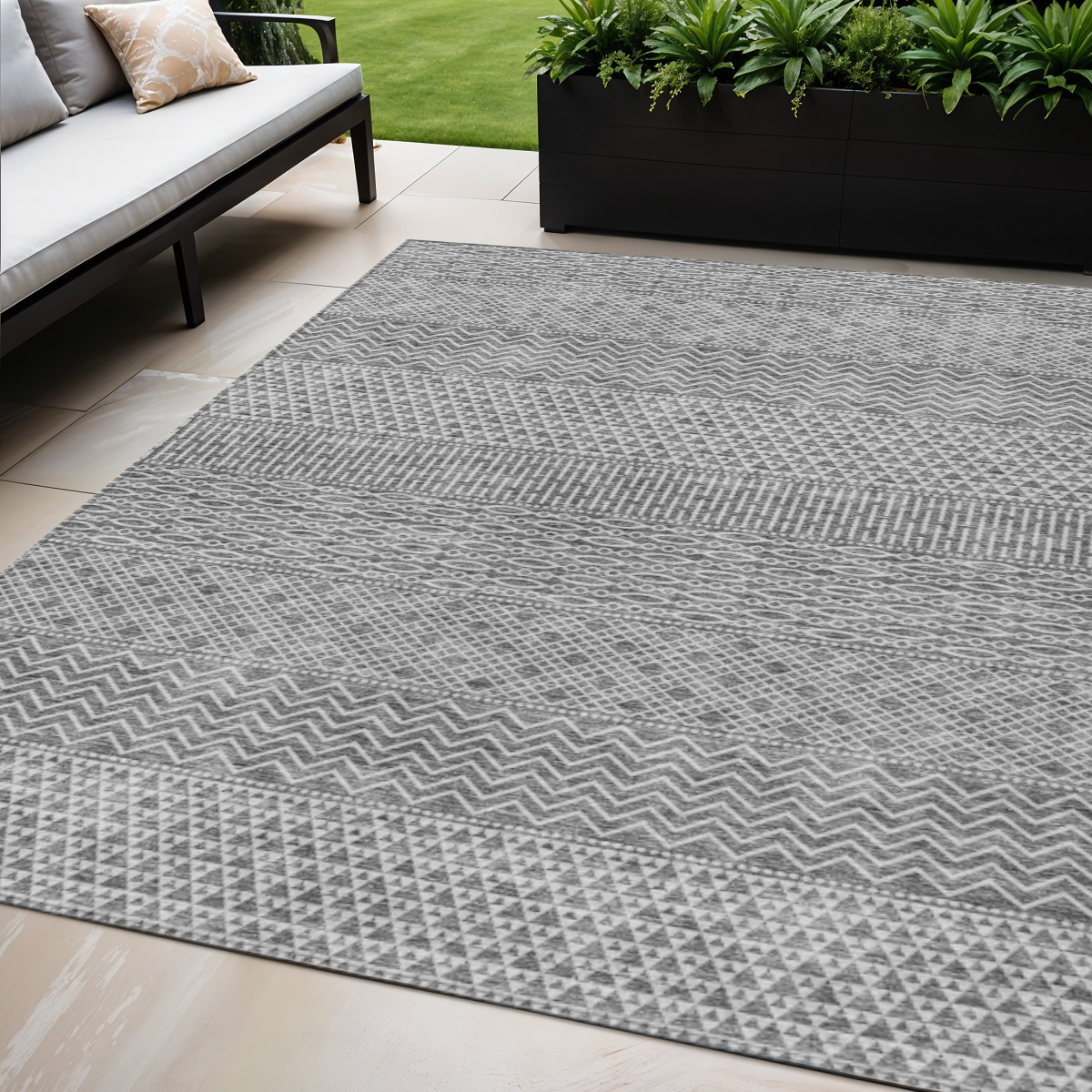 5' X 8' Gray And Silver Chevron Washable Indoor Outdoor Area Rug-612263-1