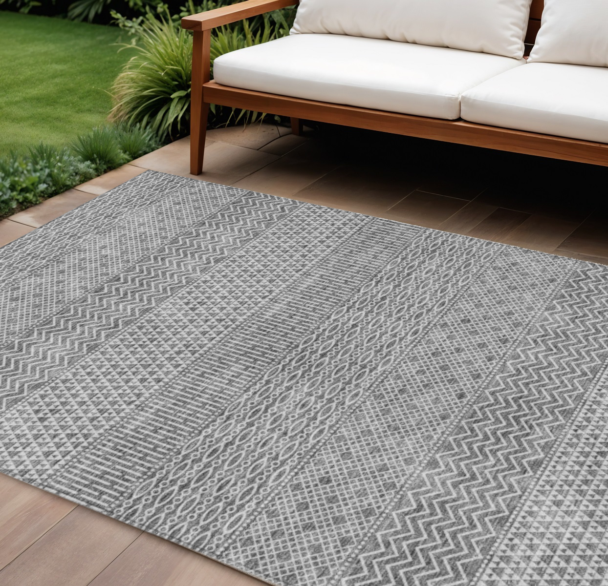 9' X 12' Gray And Silver Chevron Washable Indoor Outdoor Area Rug-612266-1