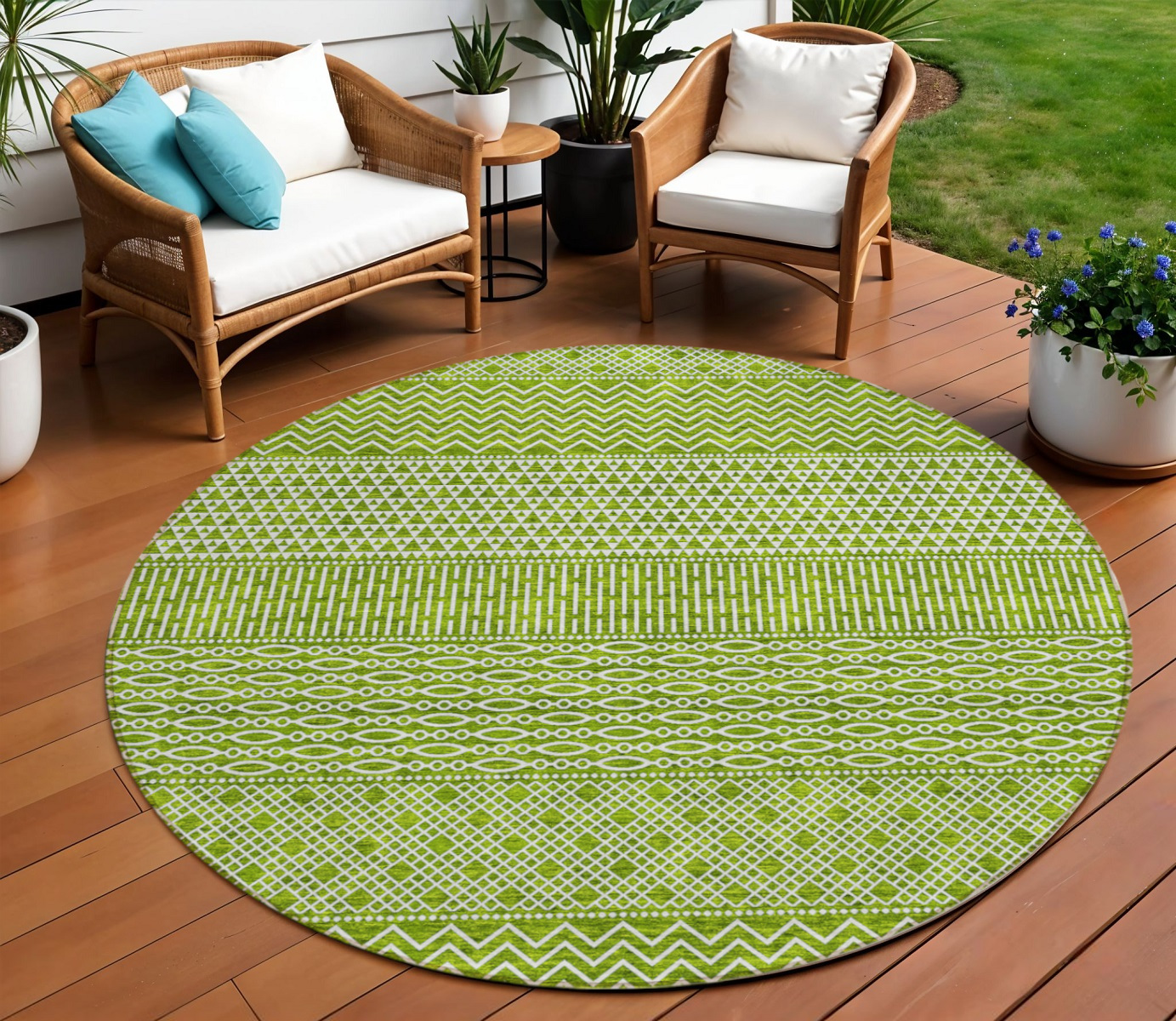 8' Lime Green And Ivory Round Chevron Washable Indoor Outdoor Area Rug-612276-1