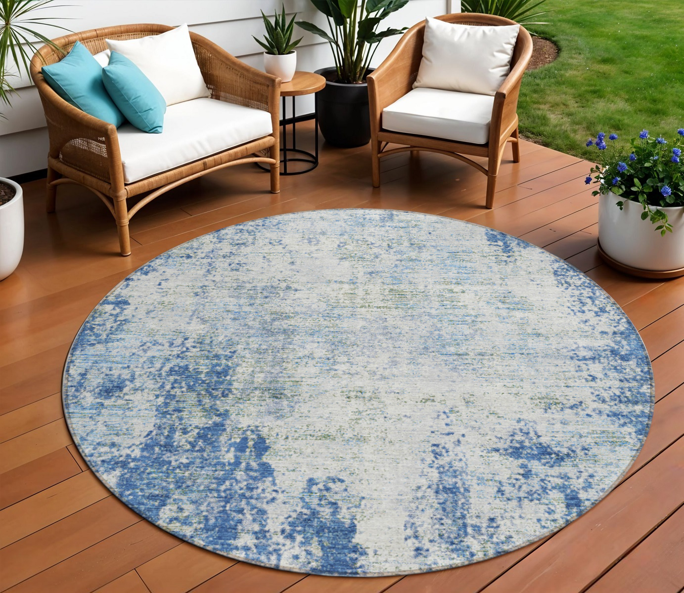 8' Denim Blue And Ivory Round Abstract Washable Indoor Outdoor Area Rug-612318-1