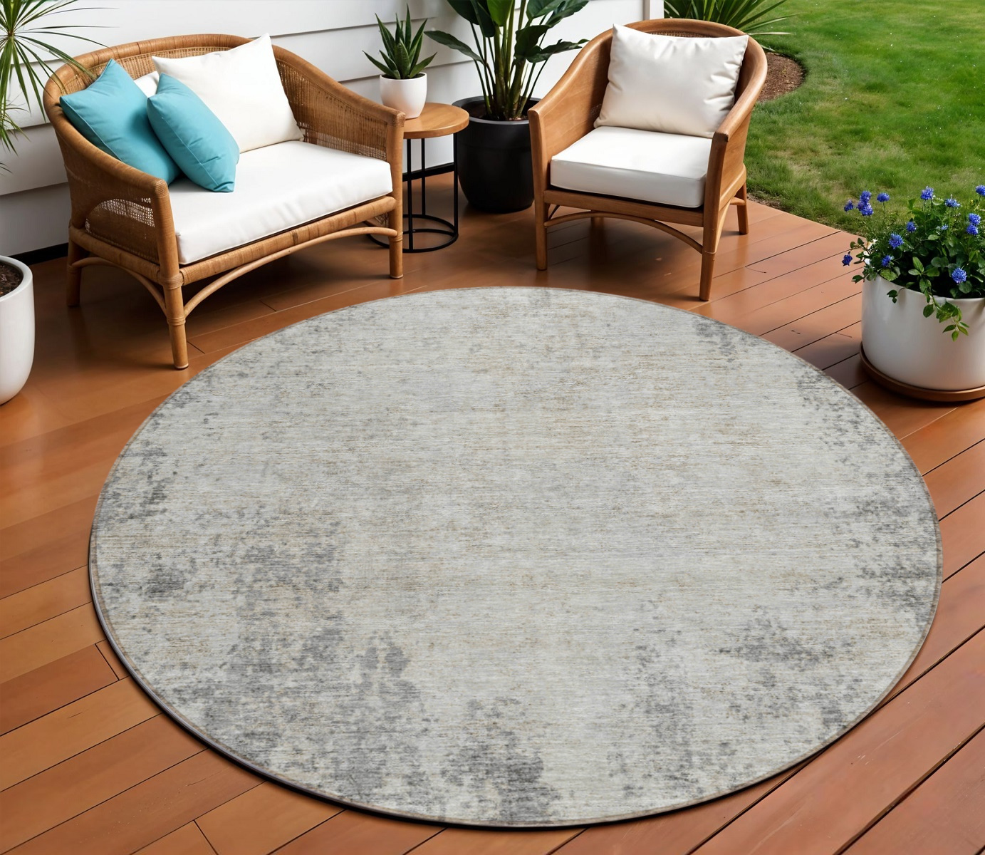 8' Gray And Ivory Round Abstract Washable Indoor Outdoor Area Rug-612330-1