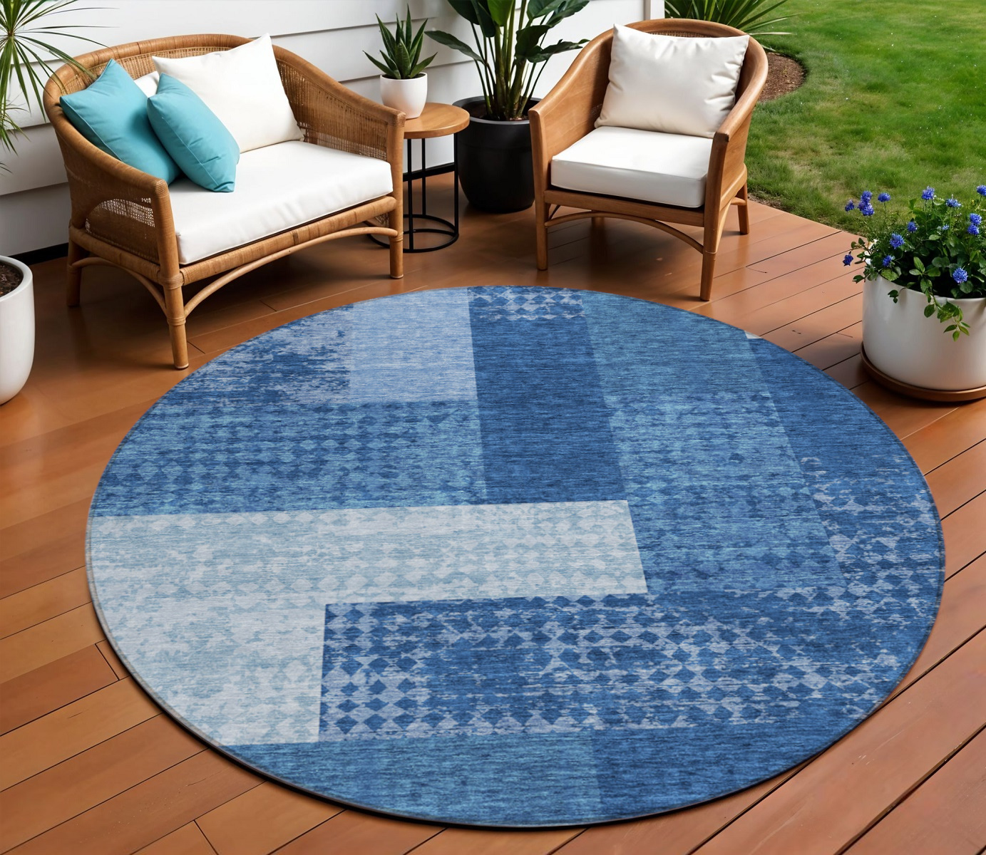 8' Navy Blue And Sky Blue Round Geometric Washable Indoor Outdoor Area Rug-612450-1