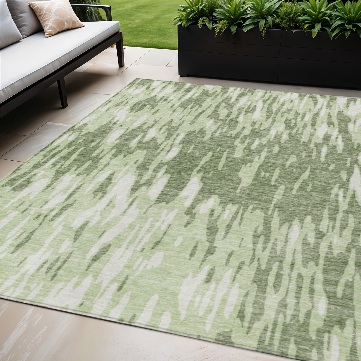 5' X 8' Green And Ivory Abstract Washable Indoor Outdoor Area Rug-612654-1