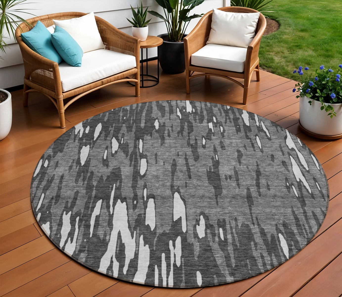 8' Gray And Ivory Round Abstract Washable Indoor Outdoor Area Rug-612667-1