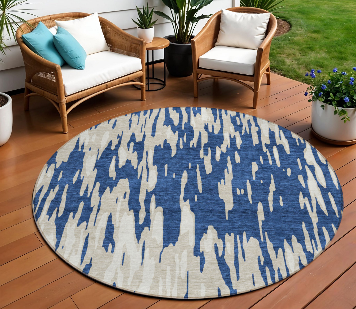 8' Navy Blue And Ivory Round Abstract Washable Indoor Outdoor Area Rug-612685-1