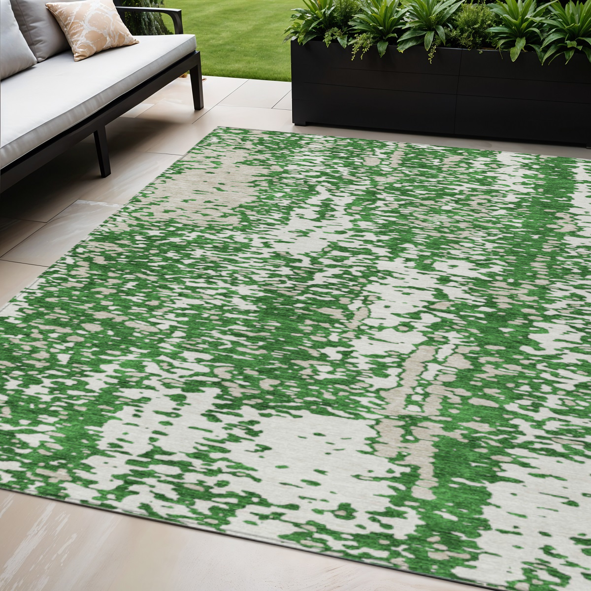 5' X 8' Emerald And Ivory Abstract Washable Indoor Outdoor Area Rug-612936-1