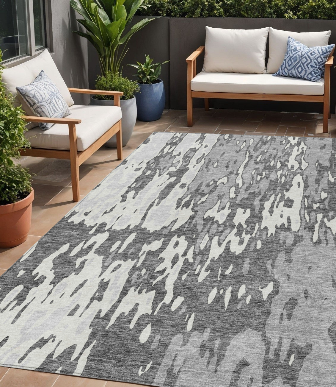 5' X 8' Gray And Ivory Abstract Washable Indoor Outdoor Area Rug-613345-1