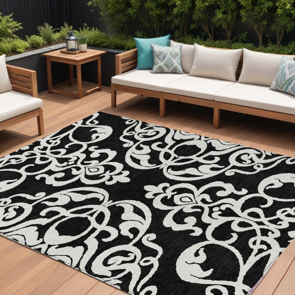 8' X 10' Black And Ivory Damask Washable Indoor Outdoor Area Rug-614410-1