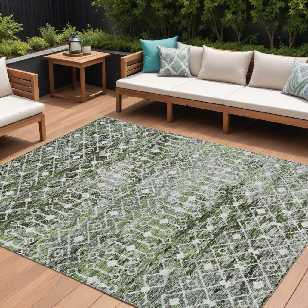 8' X 10' Olive Green And Ivory Argyle Washable Indoor Outdoor Area Rug-615809-1