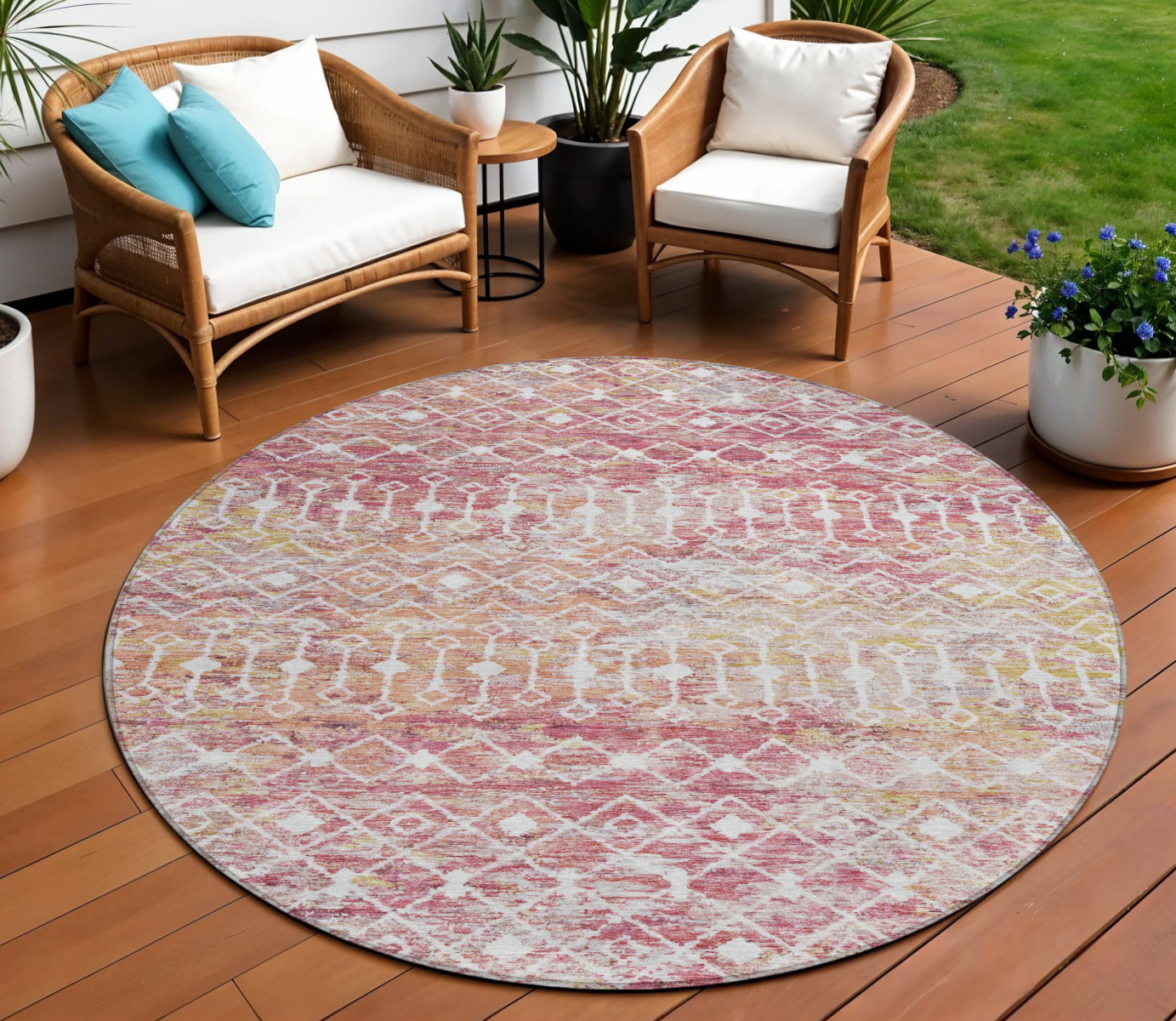8' Pink And Ivory Round Argyle Washable Indoor Outdoor Area Rug-615820-1