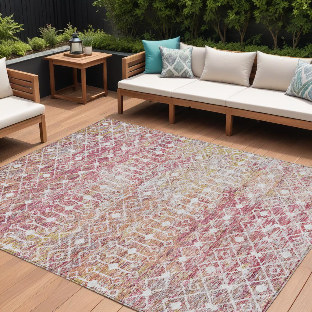 8' X 10' Pink And Ivory Argyle Washable Indoor Outdoor Area Rug-615821-1